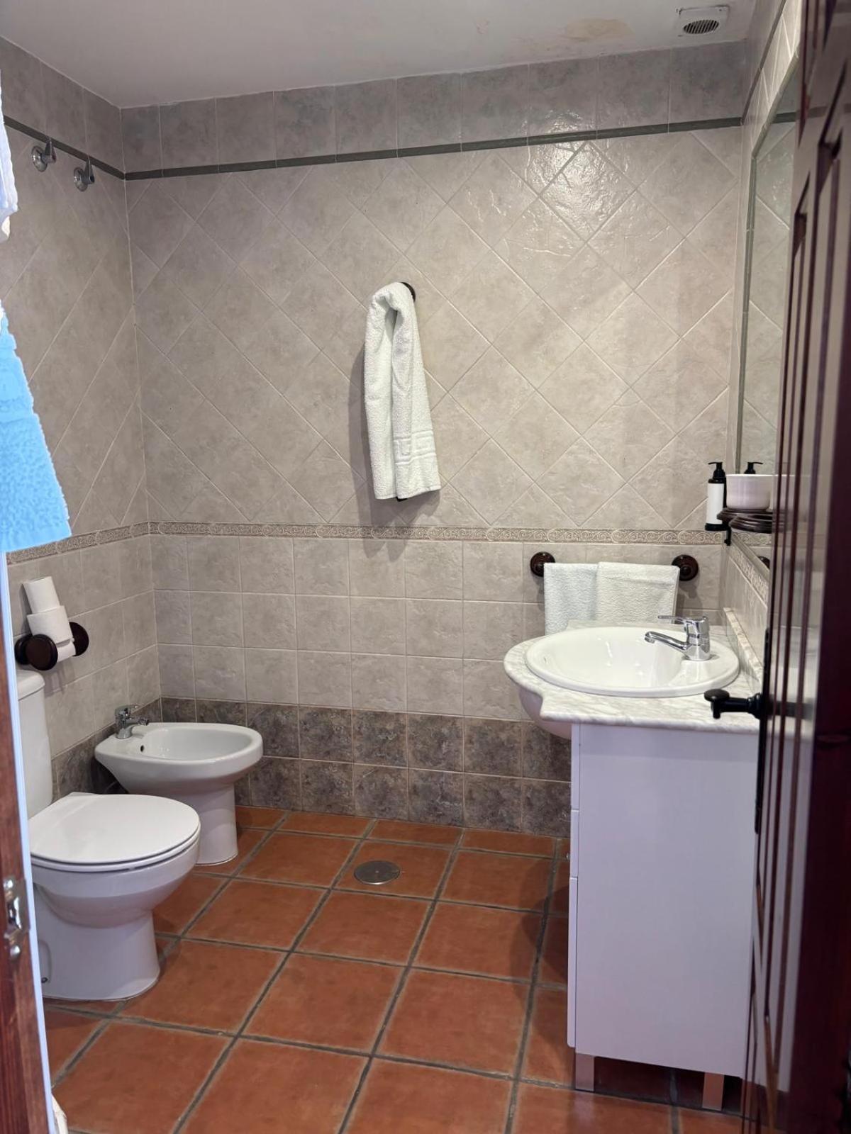 Deluxe Twin Room,1765943808:JPEG